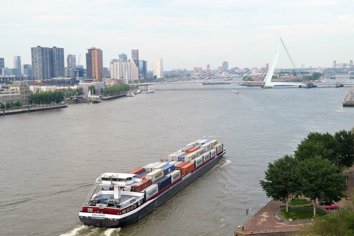 Swissterminal expands intermodal portfolio with new barge service to Rotterdam and Antwerp
